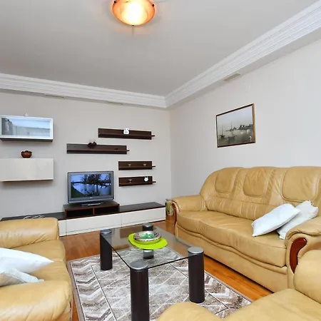 Oasis Lux * Kladovo